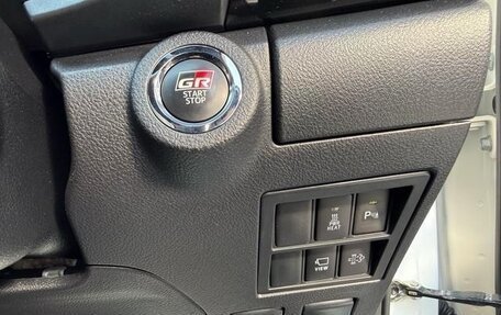 Toyota Hilux VIII, 2022 год, 4 500 000 рублей, 14 фотография