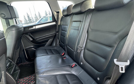 Volkswagen Touareg III, 2011 год, 1 650 000 рублей, 10 фотография