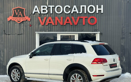 Volkswagen Touareg III, 2011 год, 1 650 000 рублей, 7 фотография