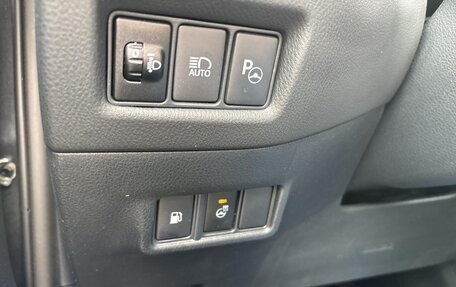 Toyota C-HR I рестайлинг, 2021 год, 3 000 000 рублей, 10 фотография