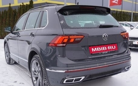Volkswagen Tiguan II, 2022 год, 2 950 000 рублей, 3 фотография