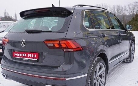 Volkswagen Tiguan II, 2022 год, 2 950 000 рублей, 4 фотография