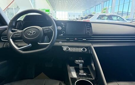 Hyundai Elantra, 2022 год, 1 760 000 рублей, 5 фотография