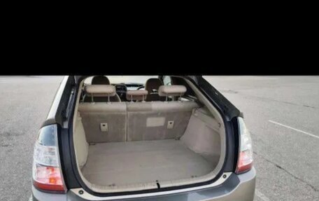 Toyota Prius, 2004 год, 650 000 рублей, 5 фотография