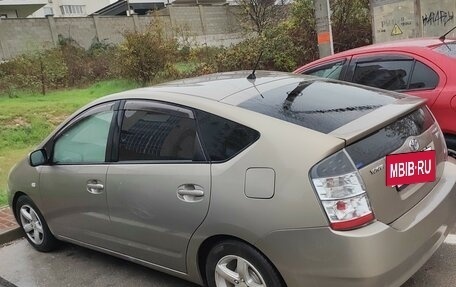 Toyota Prius, 2004 год, 650 000 рублей, 11 фотография