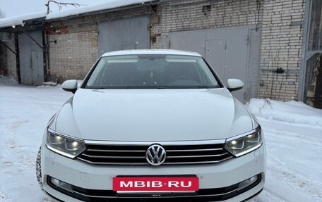 Volkswagen Passat B8 рестайлинг, 2015 год, 1 595 000 рублей, 5 фотография