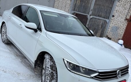 Volkswagen Passat B8 рестайлинг, 2015 год, 1 595 000 рублей, 8 фотография