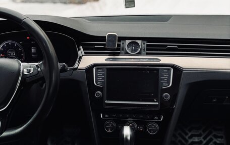 Volkswagen Passat B8 рестайлинг, 2015 год, 1 595 000 рублей, 21 фотография