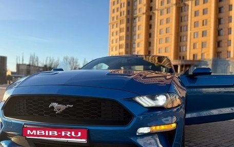 Ford Mustang VI рестайлинг, 2019 год, 3 190 000 рублей, 2 фотография