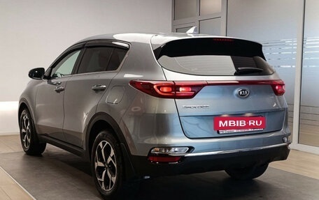 KIA Sportage IV рестайлинг, 2020 год, 2 409 000 рублей, 6 фотография