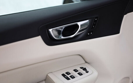 Volvo XC60 II, 2021 год, 4 299 000 рублей, 21 фотография