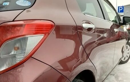 Toyota Vitz, 2013 год, 885 000 рублей, 5 фотография