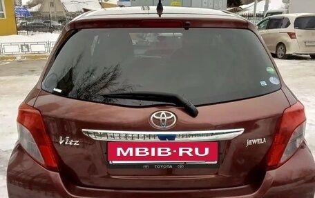 Toyota Vitz, 2013 год, 885 000 рублей, 4 фотография