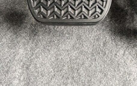 Toyota Vitz, 2013 год, 885 000 рублей, 39 фотография