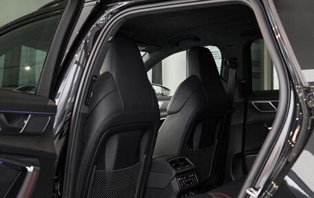 Audi RS 6, 2022 год, 14 300 000 рублей, 14 фотография