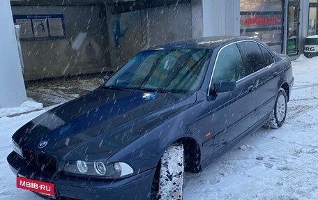BMW 5 серия, 2002 год, 850 000 рублей, 3 фотография