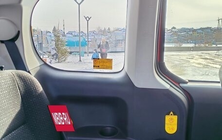 Toyota Spade, 2014 год, 675 000 рублей, 15 фотография