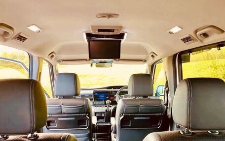 Honda Stepwgn IV, 2022 год, 1 850 000 рублей, 6 фотография