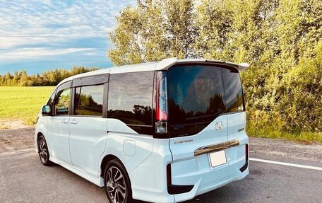 Honda Stepwgn IV, 2022 год, 1 850 000 рублей, 4 фотография