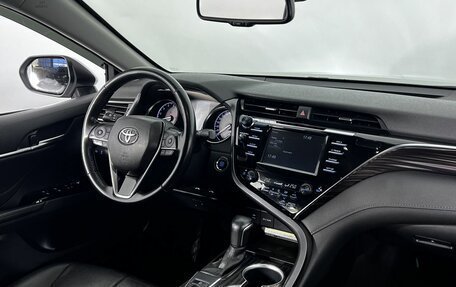 Toyota Camry, 2020 год, 3 129 000 рублей, 13 фотография