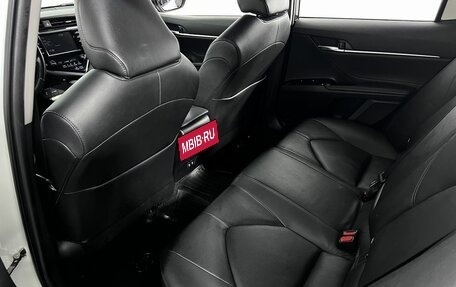 Toyota Camry, 2020 год, 3 129 000 рублей, 10 фотография