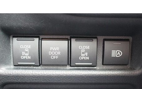 Toyota Sienta, 2022 год, 1 520 000 рублей, 21 фотография