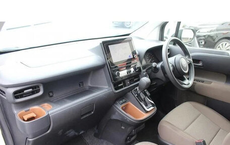 Toyota Sienta, 2022 год, 1 520 000 рублей, 17 фотография