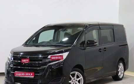 Toyota Noah III, 2018 год, 2 290 000 рублей, 1 фотография