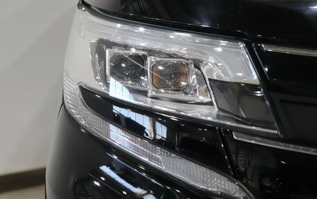 Toyota Noah III, 2018 год, 2 290 000 рублей, 11 фотография