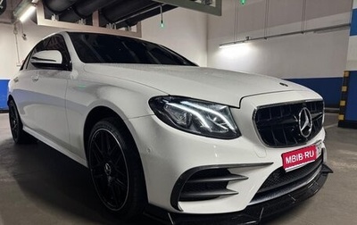 Mercedes-Benz E-Класс, 2019 год, 3 700 000 рублей, 1 фотография