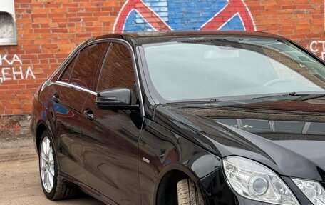 Mercedes-Benz E-Класс, 2010 год, 950 000 рублей, 2 фотография