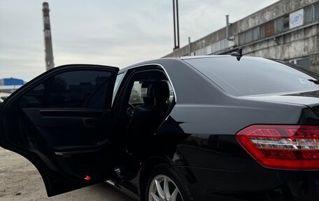 Mercedes-Benz E-Класс, 2010 год, 950 000 рублей, 4 фотография