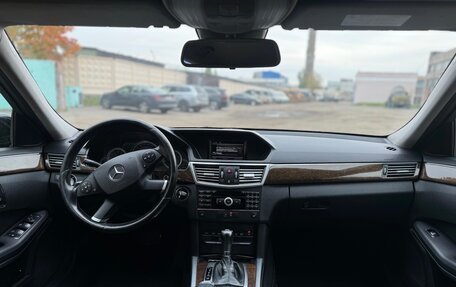 Mercedes-Benz E-Класс, 2010 год, 950 000 рублей, 8 фотография