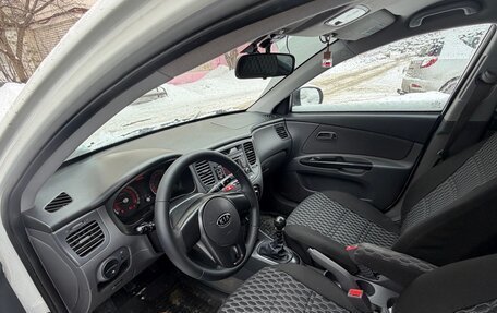 KIA Rio II, 2011 год, 600 000 рублей, 24 фотография