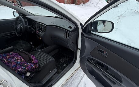 KIA Rio II, 2011 год, 600 000 рублей, 29 фотография