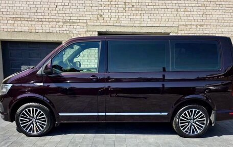 Volkswagen Caravelle T6 рестайлинг, 2017 год, 3 250 000 рублей, 9 фотография
