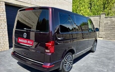 Volkswagen Caravelle T6 рестайлинг, 2017 год, 3 250 000 рублей, 5 фотография