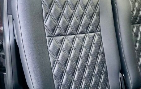 Volkswagen Caravelle T6 рестайлинг, 2017 год, 3 250 000 рублей, 33 фотография