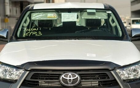 Toyota Hilux VIII, 2025 год, 4 860 000 рублей, 2 фотография