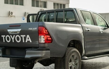 Toyota Hilux VIII, 2025 год, 4 860 000 рублей, 6 фотография