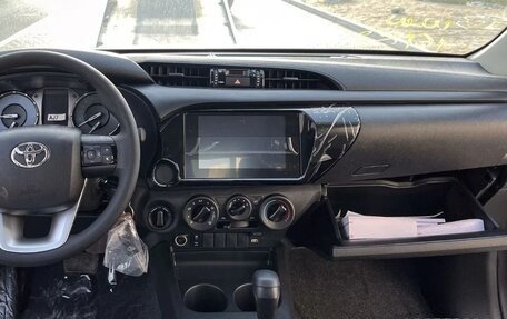 Toyota Hilux VIII, 2025 год, 4 860 000 рублей, 9 фотография