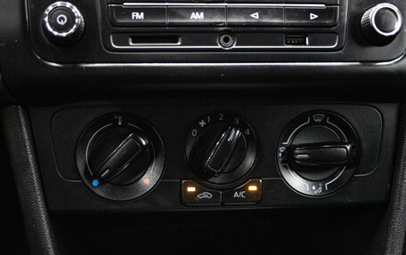 Volkswagen Polo VI (EU Market), 2014 год, 899 000 рублей, 18 фотография