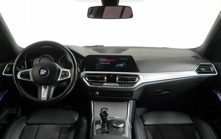 BMW 3 серия, 2019 год, 3 470 000 рублей, 15 фотография