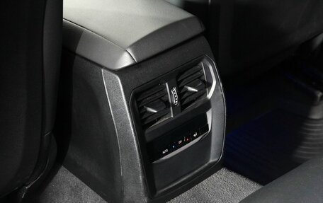 BMW 3 серия, 2019 год, 3 470 000 рублей, 23 фотография