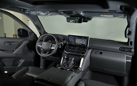 Toyota Land Cruiser, 2024 год, 16 500 000 рублей, 8 фотография