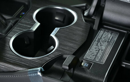 Toyota Land Cruiser, 2024 год, 16 500 000 рублей, 21 фотография