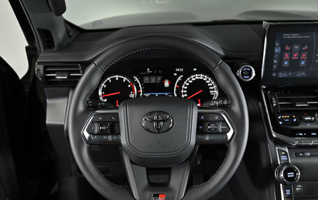 Toyota Land Cruiser, 2024 год, 16 500 000 рублей, 20 фотография