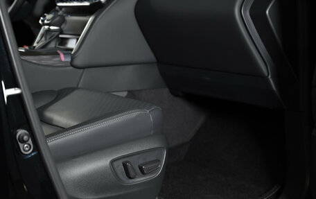 Toyota Land Cruiser, 2024 год, 16 500 000 рублей, 25 фотография