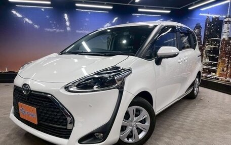 Toyota Sienta, 2022 год, 1 500 000 рублей, 6 фотография