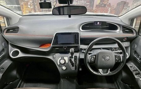 Toyota Sienta, 2022 год, 1 500 000 рублей, 10 фотография